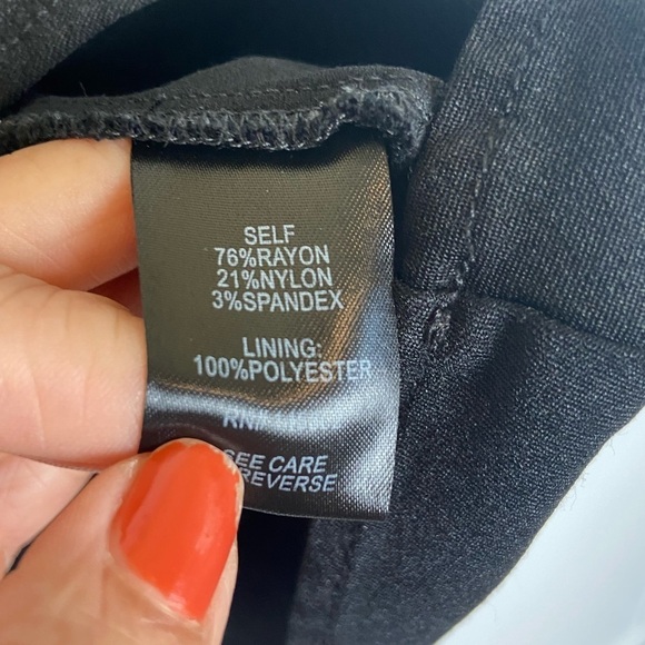 Torrid Women's Top Size 1X Babydoll V-Neck Color Black Stretch Sleeveless - Picture 8 of 8